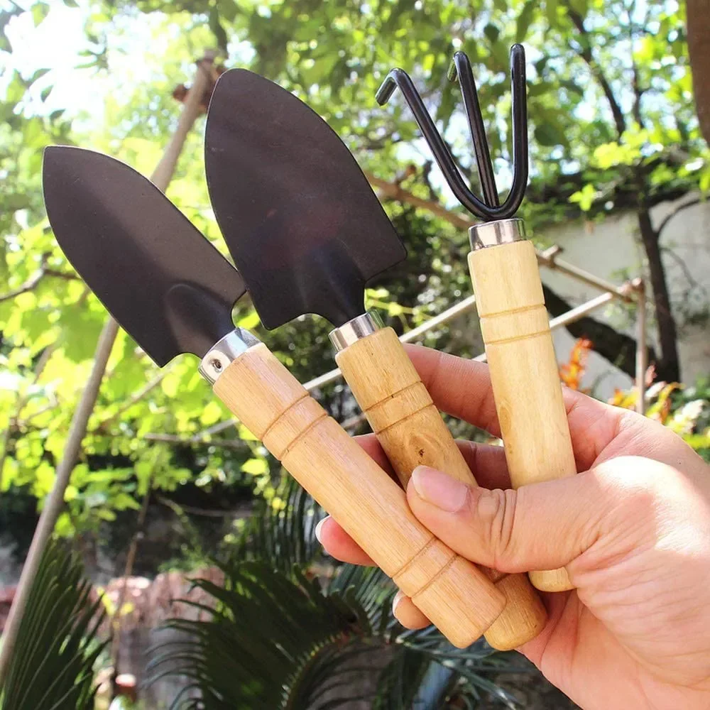 Gardening Tools Wholesale - مجموعة أدوات حدائق صغيرة مكونة من